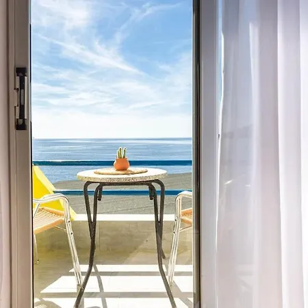 Potamsea Bliss 3 - Beach Front, Sun Beds & Parking Himare Exteriör bild